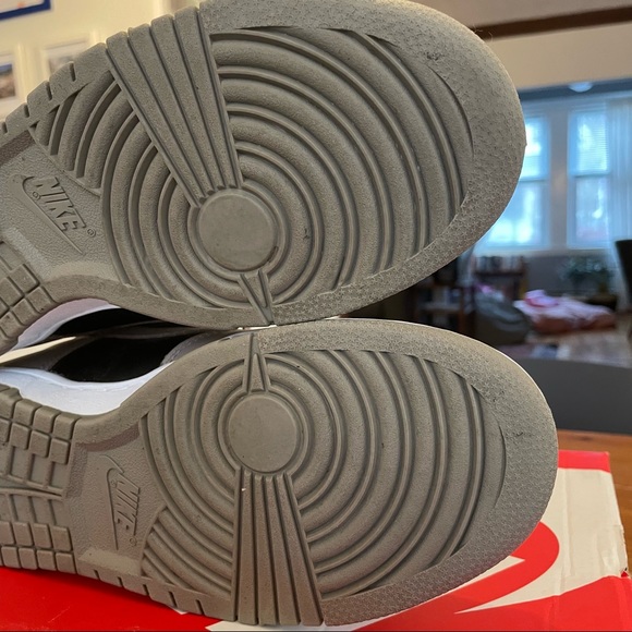 Women’s Dunk high Moon fossil!  Size 9.5 W & 8 M.  EUC - Picture 7 of 11